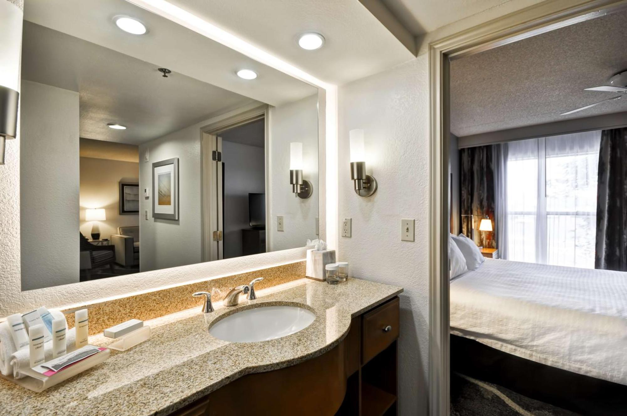 Homewood Suites By Hilton Phoenix-Biltmore Экстерьер фото