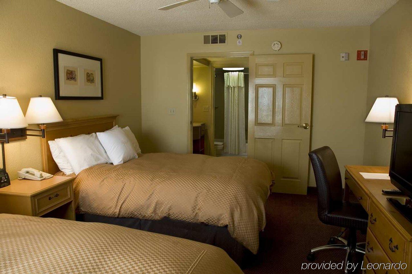 Homewood Suites By Hilton Phoenix-Biltmore Номер фото