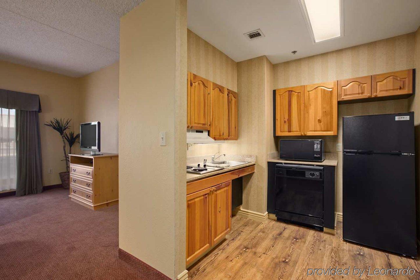 Homewood Suites By Hilton Phoenix-Biltmore Экстерьер фото